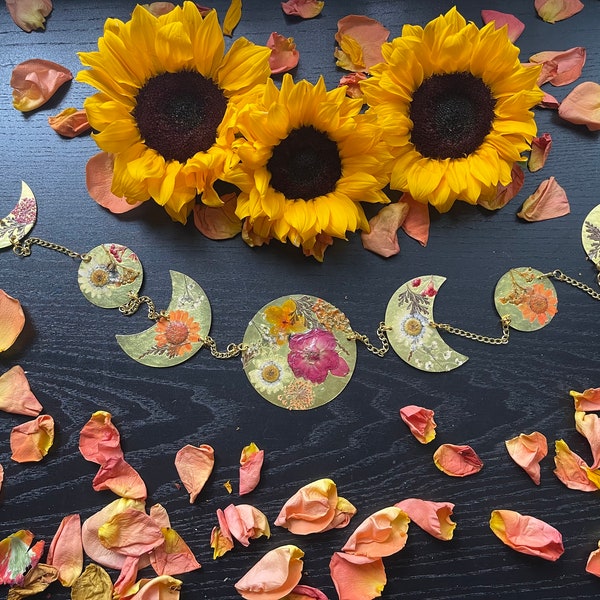 Dried Flower Moon Phase Garland