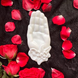 Victorian Hand Dish Avon