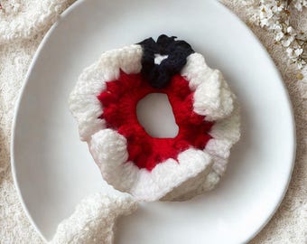 Red & White Puff-Stitch Scrunchie