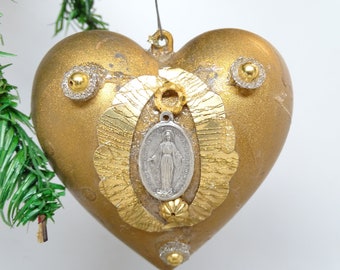 Vintage Hand Made Heart Christmas Ornament with Saint Mary Medal from French Monastery, Primitive Religious Nuns Work, Madonna