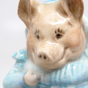 C1989 Beatrix Potter's Aunt Pettitoes, F Warne & Co, Royal Albert, Beswick England, Hand Painted Porcelain, Vintage Pig Figurine image 6