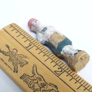 5 Antique Miniature German Hand Painted Composite Girl or Woman in Original Box, Vintage Toy for Putz or Nativity, US Zone Germany afbeelding 6