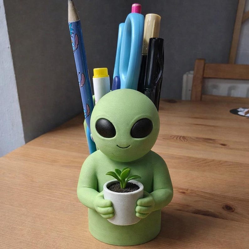 Alien Desk Feature Friendly Alien Desk Buddy Pen Holder | Hand Painted 3D Printed Unique ...