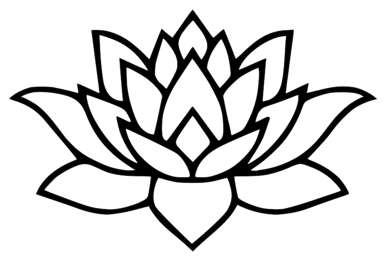 以下が含まれることがあります： 蓮の花の白黒線画イラスト。中央から放射状に広がる尖った花びらの対称的な配置が特徴で、無地の白い背景に太くはっきりとした黒い輪郭線で描かれています。