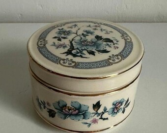 Vintage oosterse snuisterijdoos met deksel uit de jaren 60