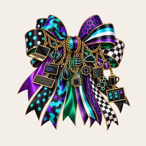 Peut inclure: Un nœud décoratif présentant un mélange de motifs noirs, violets et bleu sarcelle, incluant des pois, des taches de léopard et des carreaux. Des chaînes dorées pendent du centre, retenant des breloques d'ordinateur et d'icônes.