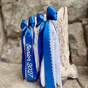 Lazos personalizados para botas de graduación