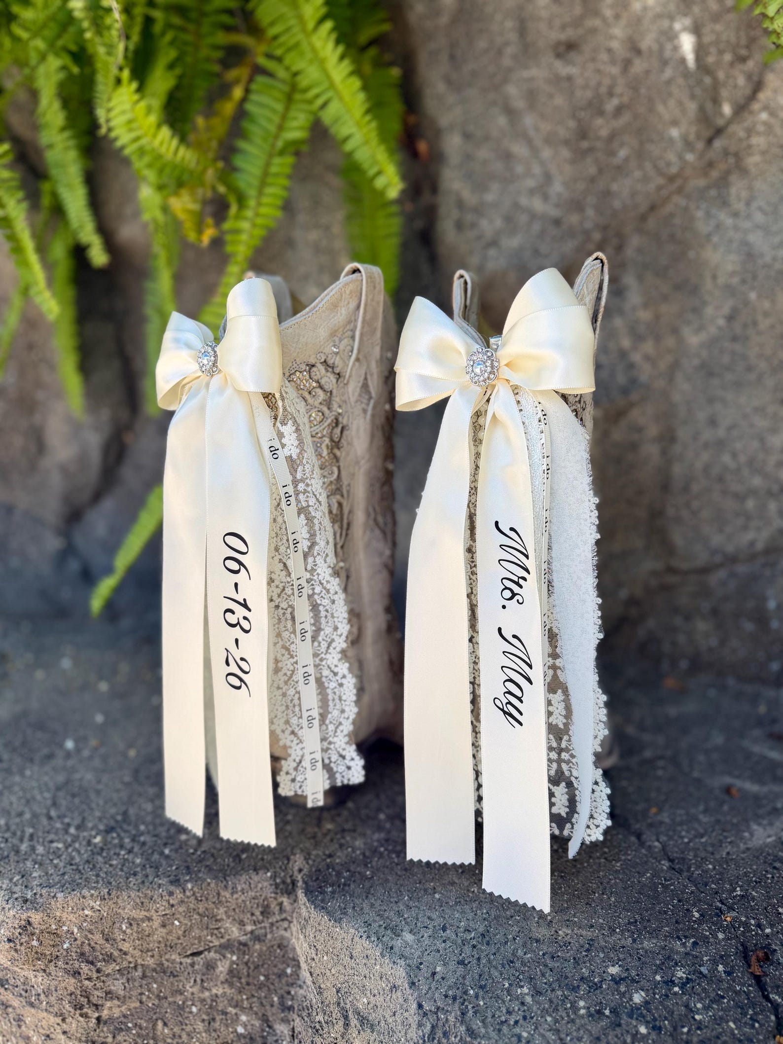 Bride to Be Bows in Ivory