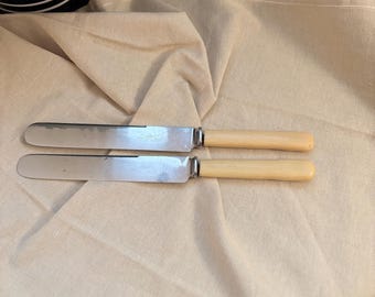 Vintage Gregory Bros Sheffield Knives, Faux Bone Handle Table Knives with Beehive Stamp