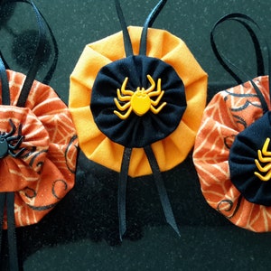Halloween Spiders Handmade Yo Yo Ornaments Trio of Spiders