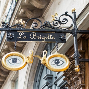 Photographie de Paris, enseigne de boutique ornée, La Brigitte, photographie d&#39;art de voyage, grande oeuvre d&#39;art murale, décoration murale Français