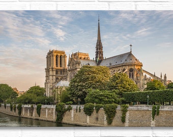 Photographie de Paris sur toile - Cathédrale Notre-Dame mai 2008, toile enveloppée dans une galerie, décor mural de Paris, grand art mural