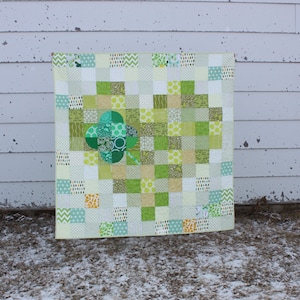 St. Patrick's Day Quilt Pattern Drunkard's Shamrock in a Pixel Heart image 2