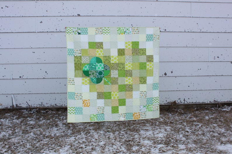 St. Patrick's Day Quilt Pattern Drunkard's Shamrock in a Pixel Heart image 2