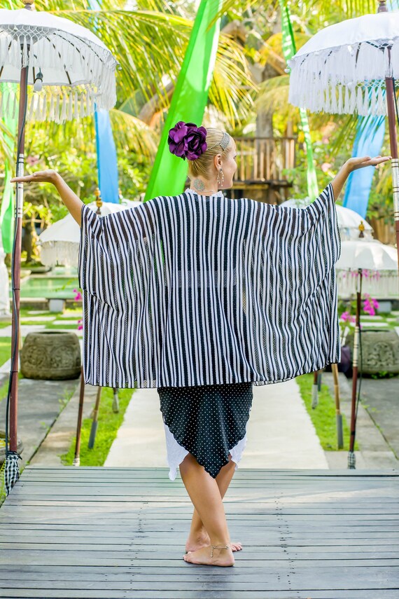 Black and White Wrap/robe/short Kimono Swimsuit Cover Up