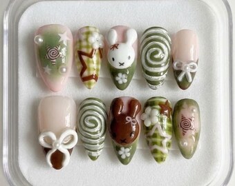 Unghie finte Kawaii Bunny fatte a mano, set con fiocco di caramella a spirale verde