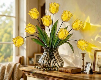 Tulipán de vitral personalizado hecho a mano, atrapasoles floral personalizado, regalo artesanal para ella, decoración de primavera hecha a pedido, arte en vidrio artesanal