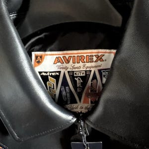 Avirex New York Knicks leren jas NBA-patch varsityjack stijl basketbaljack zwart leren bomber streetwear jas sportfan cadeau afbeelding 3