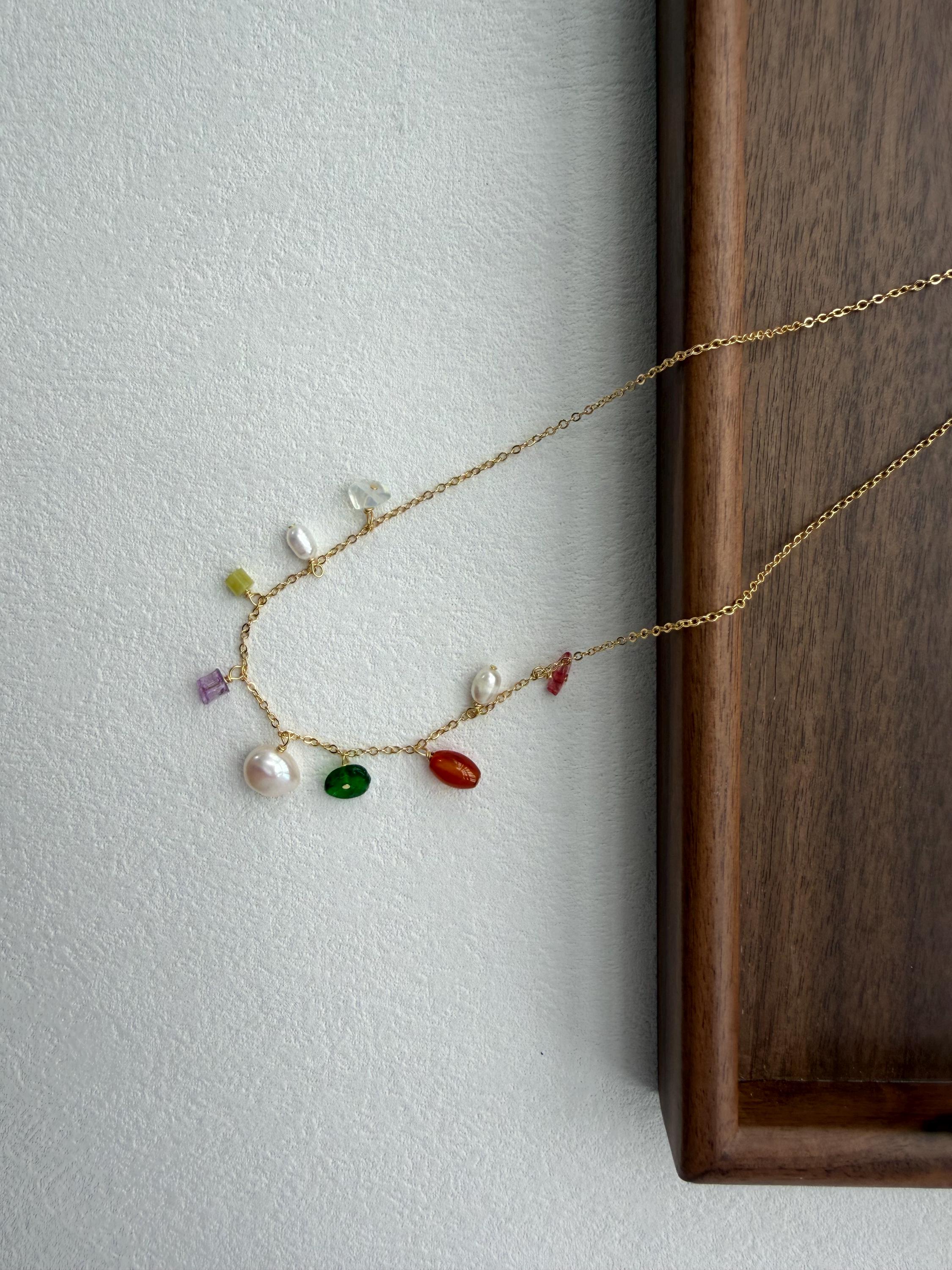 Summer Beach Fresh Minimalist Gold Chain Jewelry Freshwater Pearl Charm Necklace Colorful Gemstone Necklace