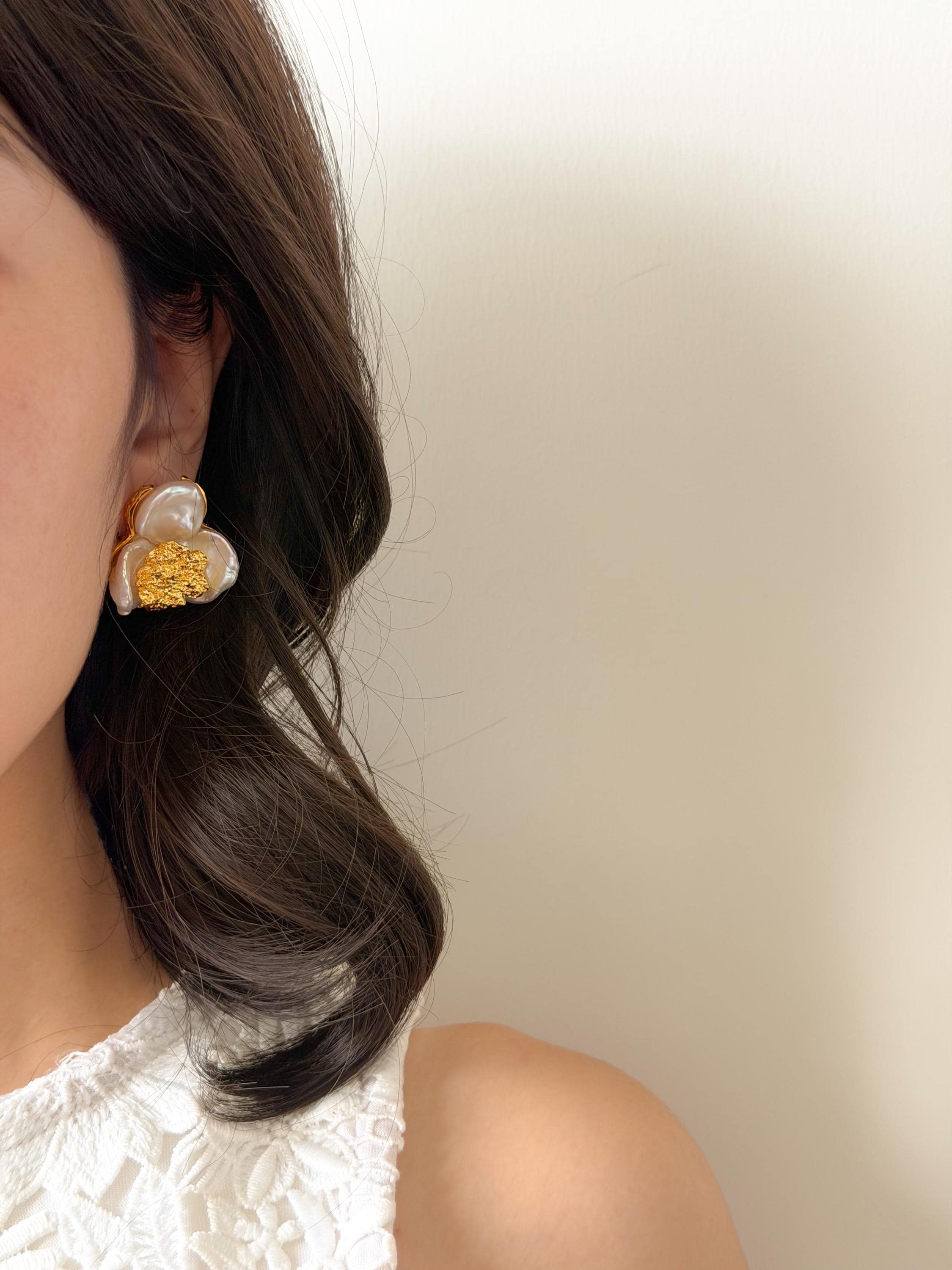 18k Gold Plated Flower Pearl Statement Earrings: Elegant Floral