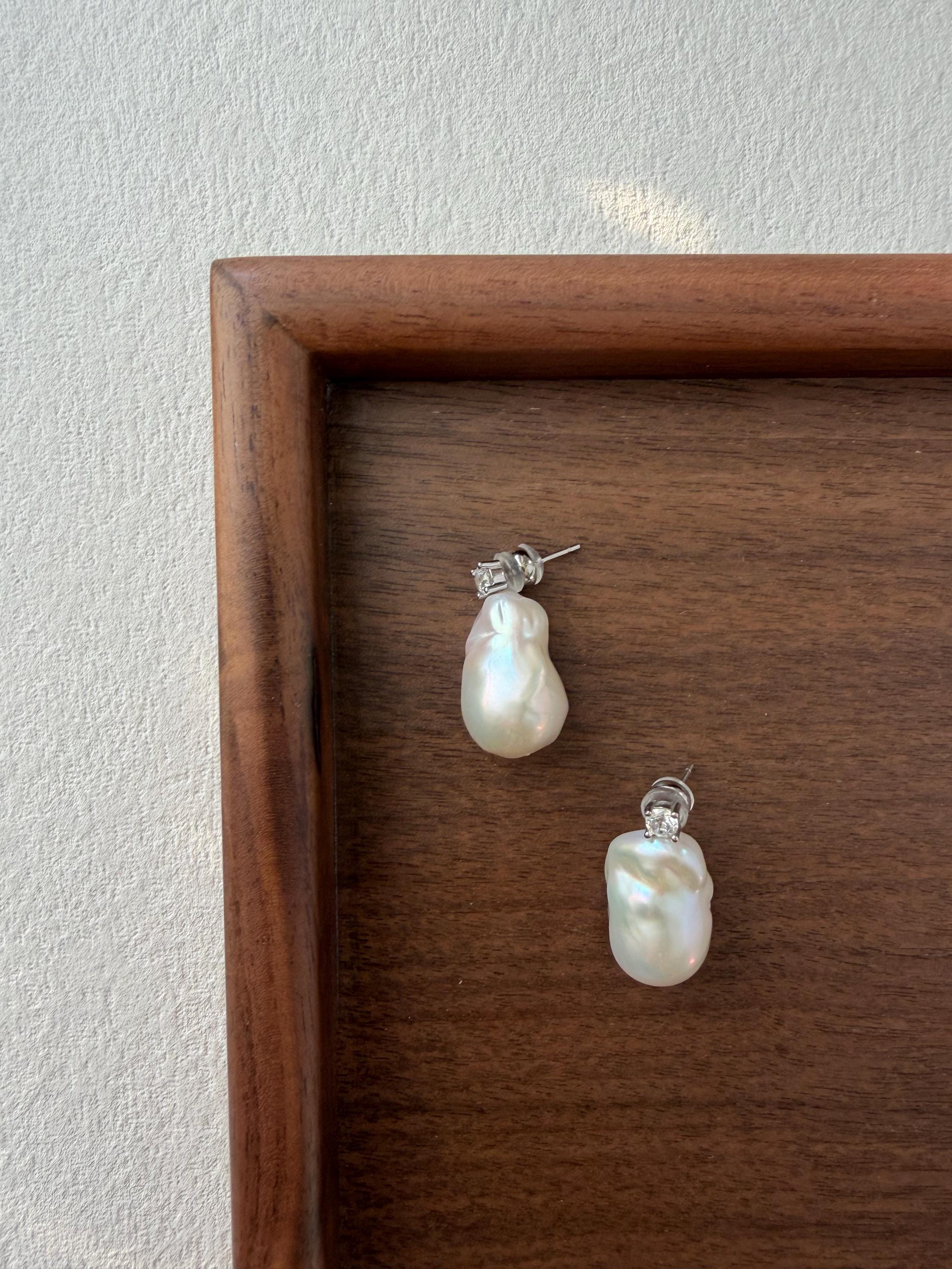 Large Baroque Pearl Stud Earrings 2cm Minimal Zircon Elegant