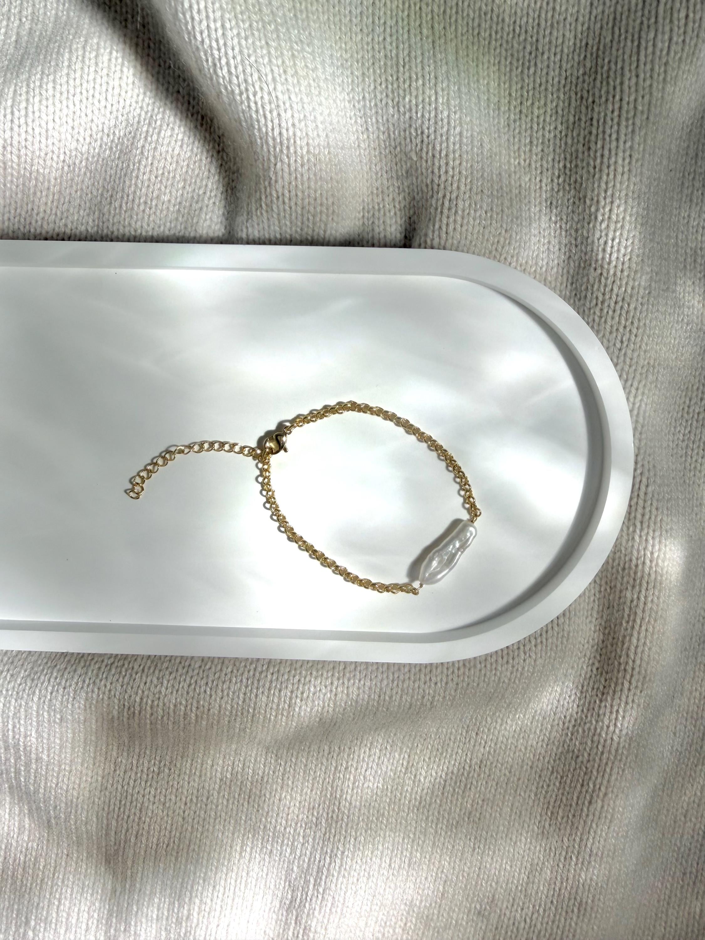 Baroque Keshi Pearl Bracelet, Gold Plated Chain, Minimalist