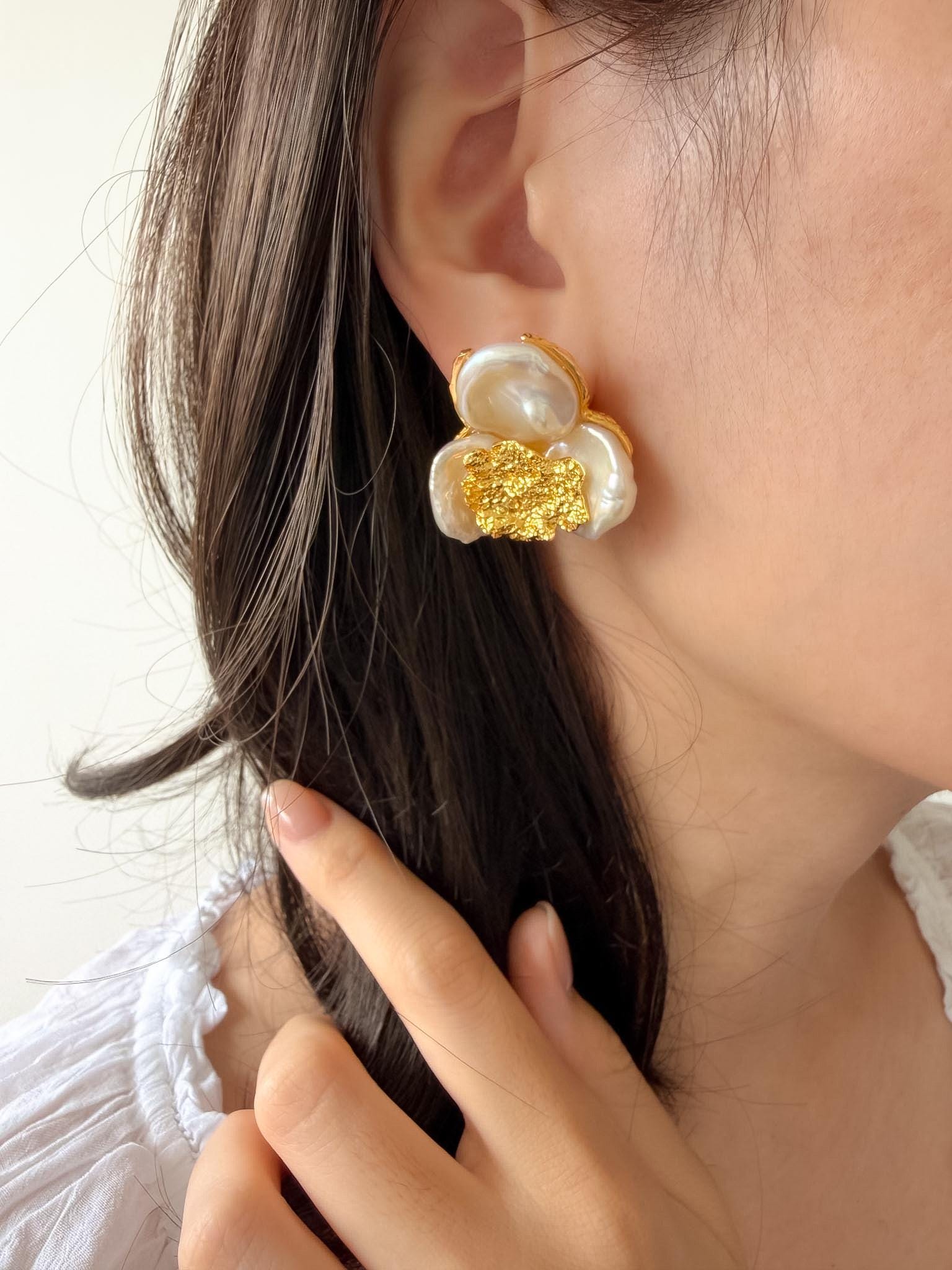 18k Gold Plated Flower Pearl Statement Earrings: Elegant Floral