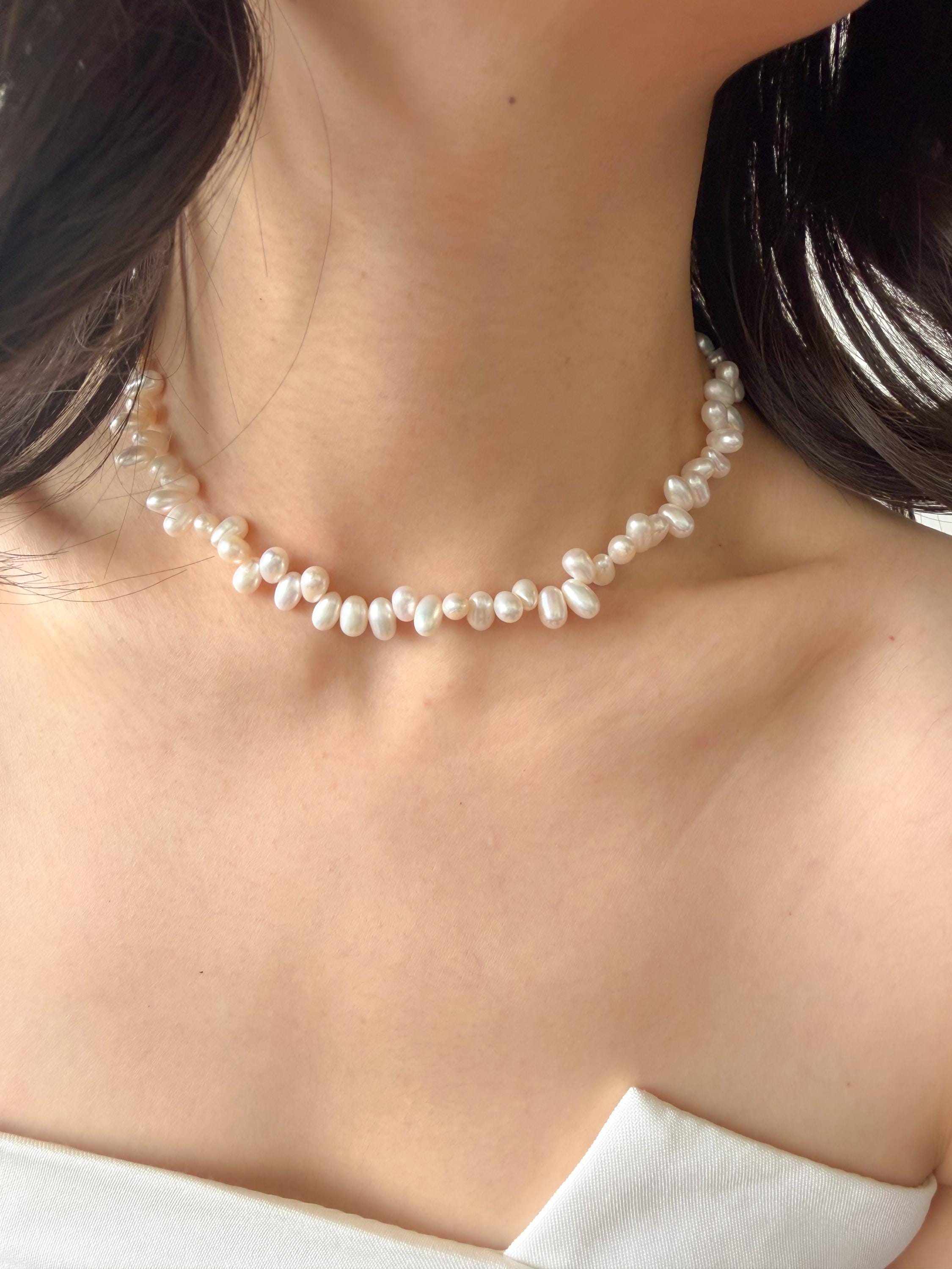 What Are Baroque Pearls?