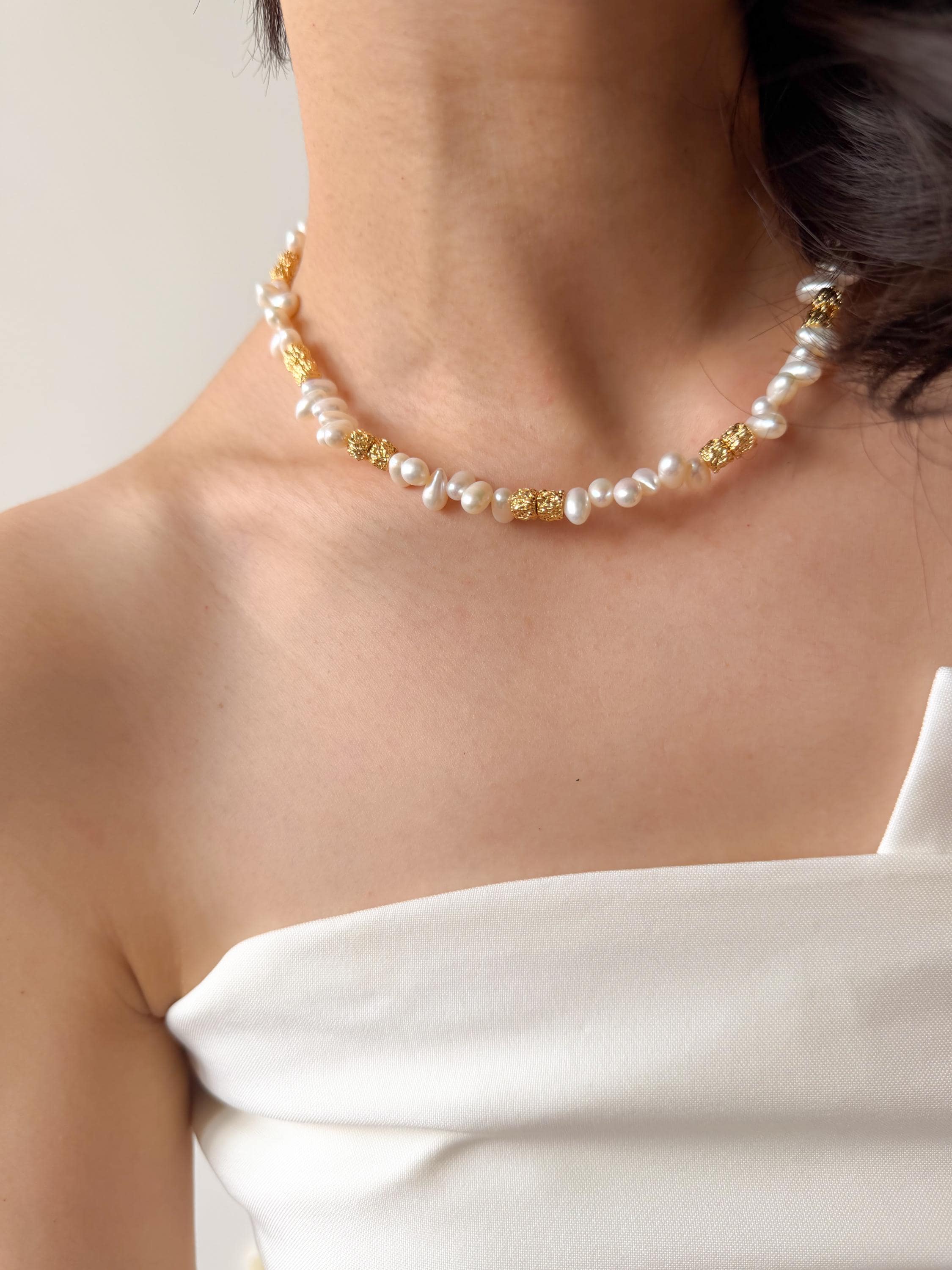 Aurora-Like Luster Pearl Necklace, Lava-Inspired 18 K Gold Plated, Natural White Pearls, Adjustable Length