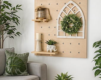 Organiseur mural artisanal en bois avec étagères et chevilles en bouleau ou en érable