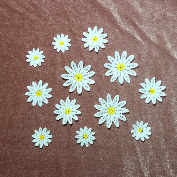 Daisy flower patches, Set of Daisy flower, Sew on embroidered patches, Mini fabric daisies, Classic embroidered daisies, Appliques badge