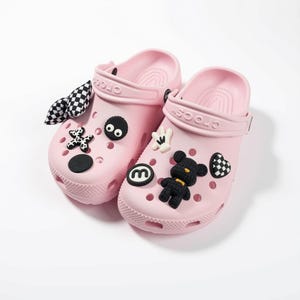 Croc Charm Set Shoe Jibbitz Pack Gift Black White Checkered Racing Flag Bow Heart Badge Smiley Face Button Accessory Clog Decoration Teddy