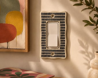Placa de interruptor de cerâmica feita à mão | Placa de interruptor moderna em preto e creme | Placa de parede decorativa | Decoração minimalista para casa