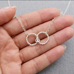 Collar de círculos entrelazados de plata de ley 925, collar de círculos entrelazados, colgante de círculo de cuerda retorcida, joyería de anillos entrelazados infinitos
