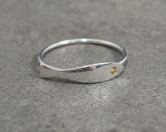 Anel de peixe em prata de lei com citrino, joia minimalista com tema de animais marinhos, presente para quem nasce em novembro.