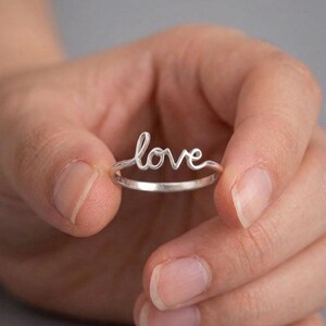 Love Ring Silver, Dainty Script Ring, Cursive Word Ring, Promise Ring for Girlfriend, Custom Script Ring, Birthday Gift, Couple Gift Jewelry