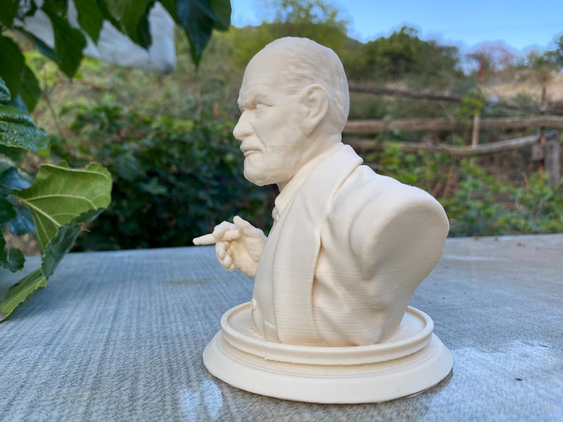 Sigmund Freud Bust Statue - Psychology Desk Decor - 3D Printed Intellectual Ornament - Psychoanalysis Gift - Therapist Office image 3