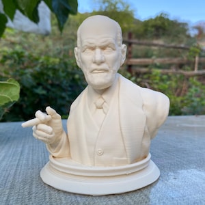 Sigmund Freud Bust Statue - Psychology Desk Decor - 3D Printed Intellectual Ornament - Psychoanalysis Gift - Therapist Office image 1