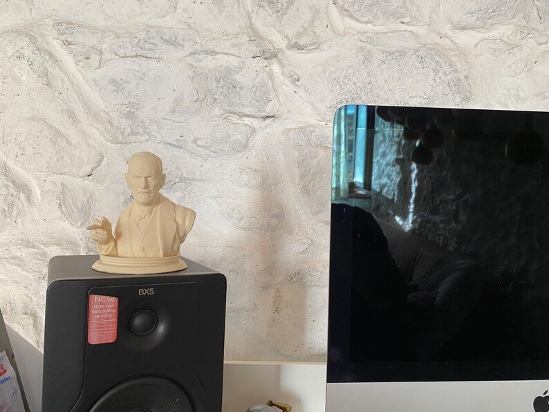 Sigmund Freud Bust Statue - Psychology Desk Decor - 3D Printed Intellectual Ornament - Psychoanalysis Gift - Therapist Office image 8