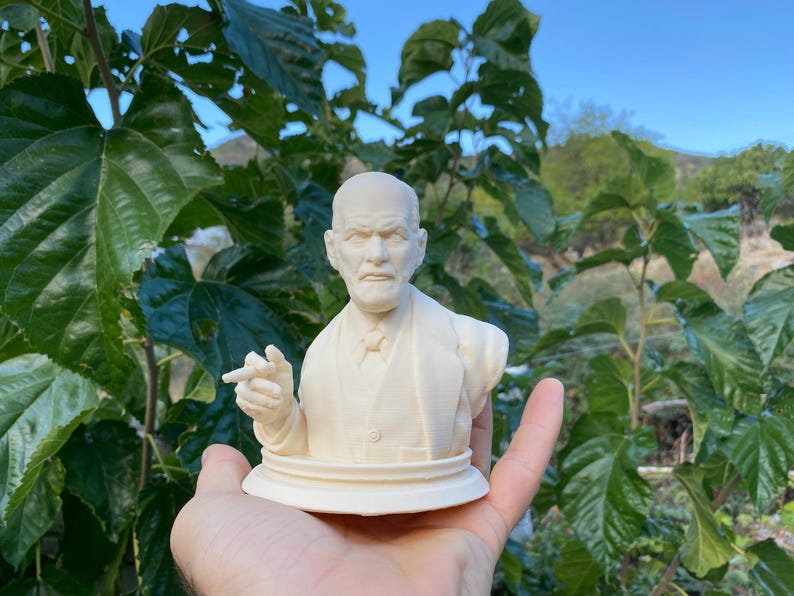Sigmund Freud Bust Statue - Psychology Desk Decor - 3D Printed Intellectual Ornament - Psychoanalysis Gift - Therapist Office image 5