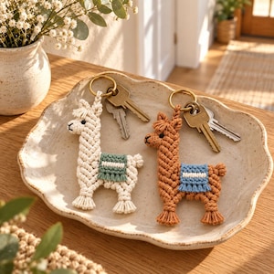 Makramee-Schlüsselanhänger mit Lama-Motiv (PDF-Anleitung), DIY-Tier-Taschenanhänger, Boho-Rucksack-Accessoire