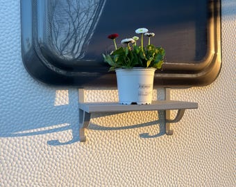 Fensterbrett für Wohnwagen/Wohnmobil