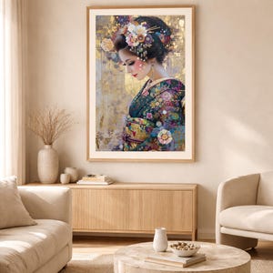 Könnte beinhalten: Eine weiße Keramik-Tasse mit schwarzem Henkel und dem Text "But First, Coffee" in fetter, schwarzer Schrift. Die Tasse steht vor einem verschwommenen Hintergrund, der eine gemütliche Umgebung suggeriert.