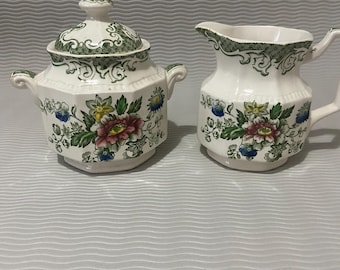 Artículos de cerámica con la marca Enoch Wedgwood (Tunstall) Ltd, incluyendo piezas de la colección Balmoral.