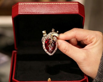 Kristall Dämon Herz Brosche Gothic Luxus Anatomisches Herz Pin Ästhetischer Luxus Schmuck Benutzerdefinierte Dark Academia Geschenk für Sie