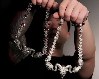 SASIOVERLXRD Collier à pendentif tête de mort en argent Baphomet de style, grands bijoux de sanctuaire en zircone glacé, streetwear gothique hip hop vieilli