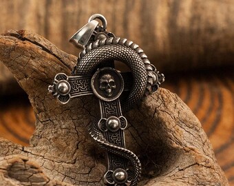 Black Sabbath Gothic Schädel Kreuz Anhänger, oxidiertes Silber Grunge Halskette, Retro Punk Kruzifix Schmuck für Männer Frauen, dunkles ästhetisches Geschenk