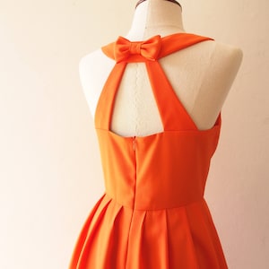 Orange Tangerine Kleid Zeitloses Kleid Backless Brautjungfern Cut Off Kapsel Kleiderschrank Faltenrock Vintage Sommerkleid Sommerkleid Mode