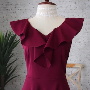 Burgundy prom dress maxi length elegant evening gown long fit and flare party dress wine color dress ruffle neck v bridesmaid dress 2020