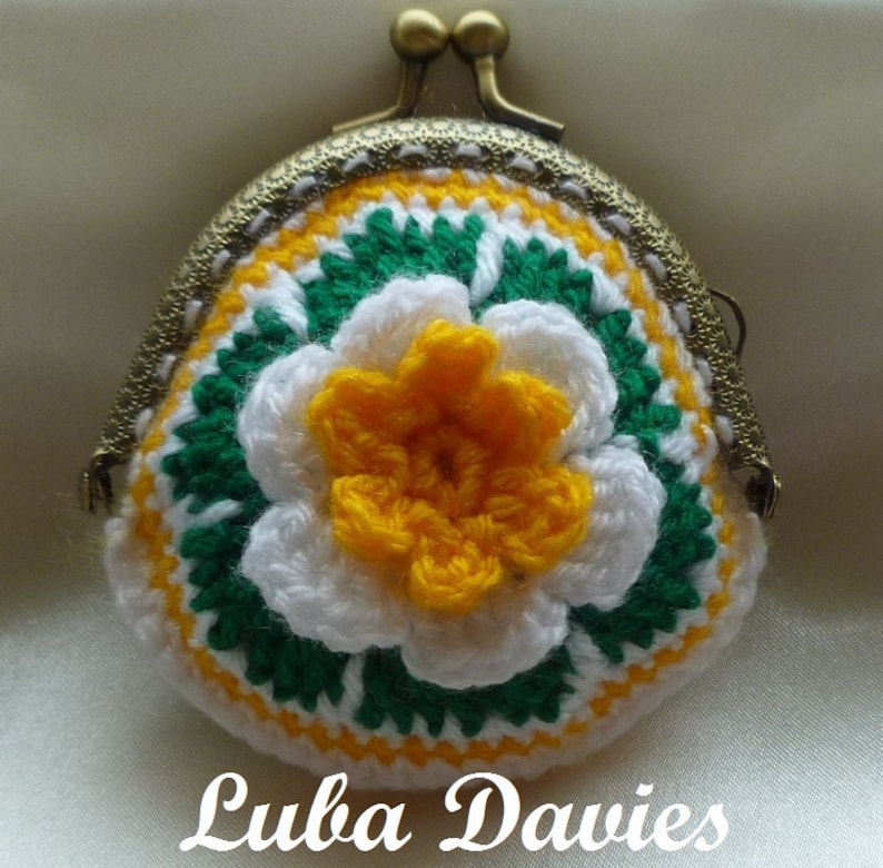 Crochet Purse Pattern PDF Instant Download Crochet Pattern FLOWER coin purse image 1